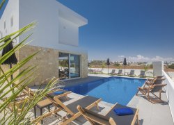  Tourist Info World BV Villas 3 Protaras