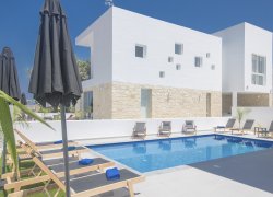  Tourist Info World BV Villas 3 Protaras