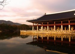  Changdeokgung Palace