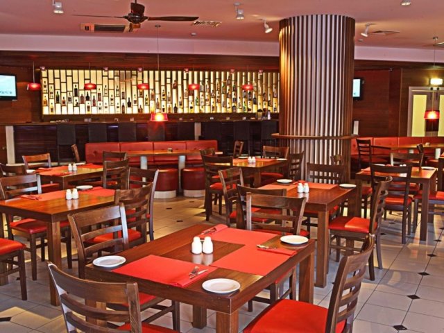 Reef American Grill & Sports Bar Protaras