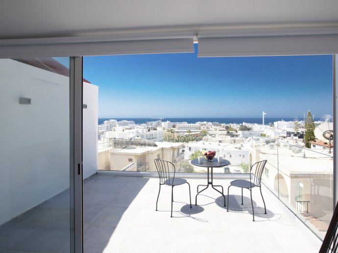 NO14 Napa Apartment Tourist Info World