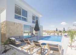  Tourist Info World BV Villas 4 Protaras