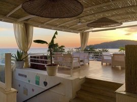TouristInfo.World Tiki Roof Top Bar And Restaurant Oludeniz Beach