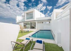  Tourist Info World OP Villas 23