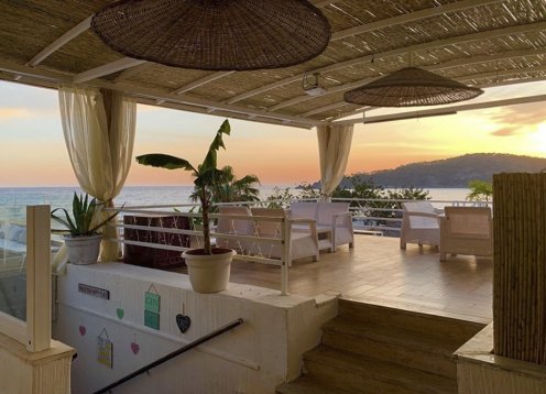 Tiki Roof Top Bar & Restaurant Oludeniz Beach